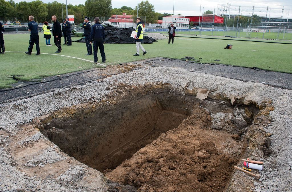 Im September wurde auf dem VfB-Gelände bei Bauarbeiten eine Bombe entdeckt.