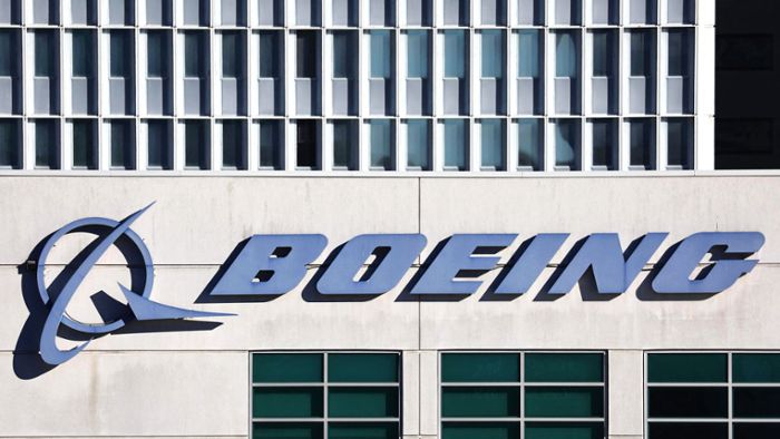 Wie das Beinahe-Unglück  Boeing unter Druck bringt