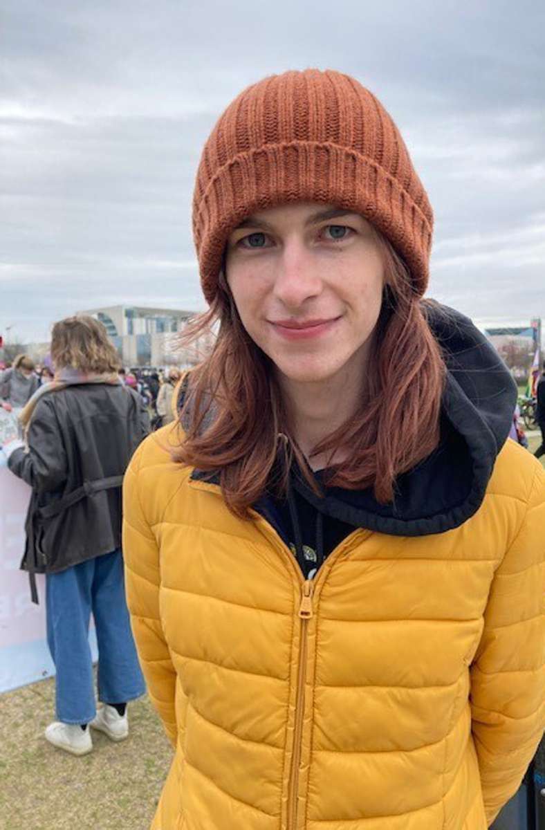 Vor elf Monaten hatte die damals noch 17- und inzwischen 18-jährige Schülerin Emma Kohler die Petition gestartet. Sie ist selbst trans.