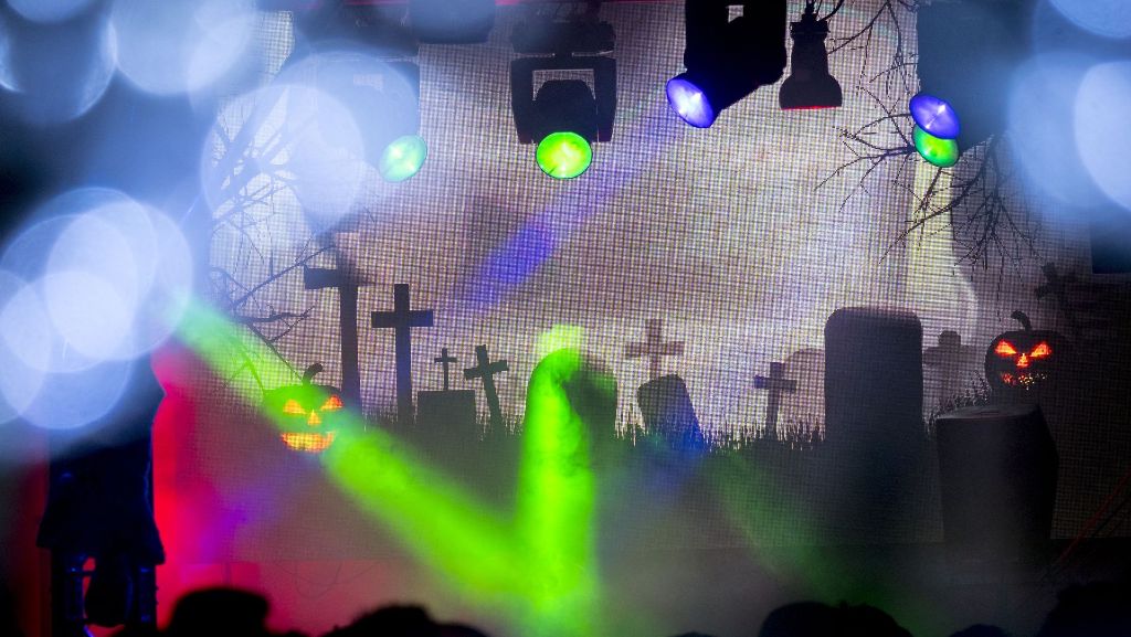 Halloween im Sensapolis auf dem Flugfeld: Schaurig dekorierter Freizeitpark
