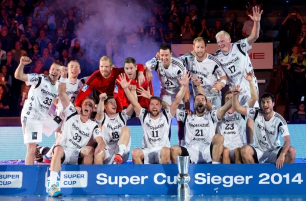 Der THW Kiel gewinnt den Handball-Supercup in Stuttgart gegen die Füchse Berlin.