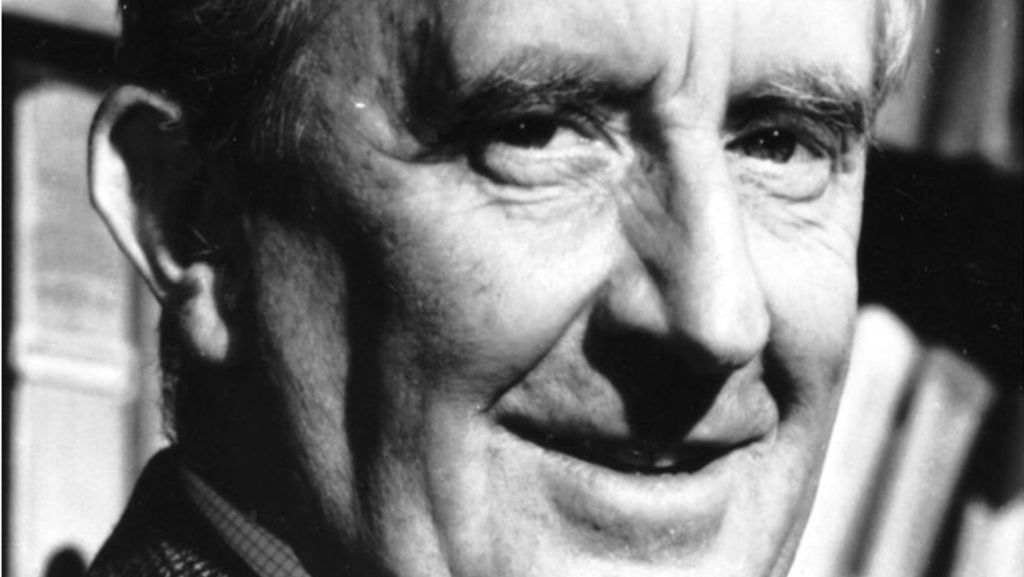  Mit ihm fing das Zeitalter der anspruchsvollen Fantasy-Literatur an, das Millionen Menschen in seinen Bann schlagen und zu einer Kultbewegung werden sollte: J. R. R. Tolkien. Vor 125 Jahren wurde der Verfasser der Welterfolge „Der Hobbit“ und „Der Herr der Ringe“ geboren. 