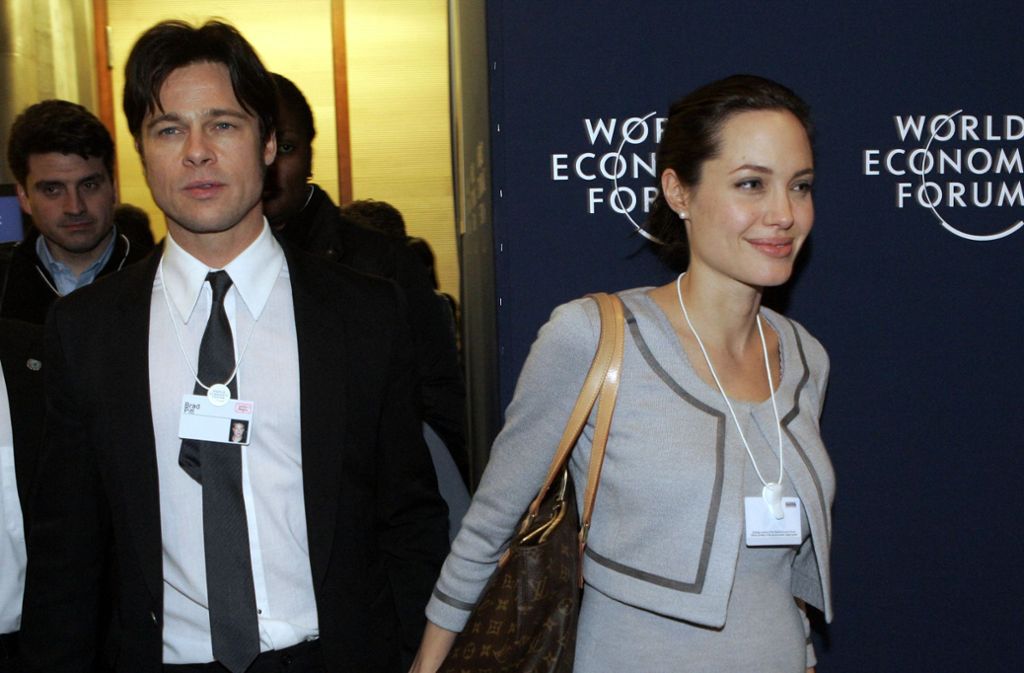 Pitt und Jolie, die seit 2001 UN-Botschafterin für Flüchtlinge ist, gründen eine Stiftung, die Hilfsorganisationen unterstützt.