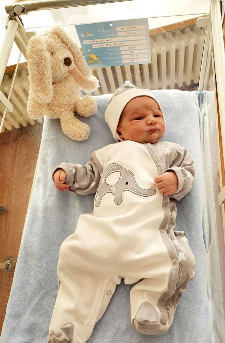 Im Robert-Bosch-Krankenhaus ist das erste Kind des neuen Jahres um 6.42 Uhr auf die Welt gekommen, und auch hier war es ein Junge: Luis Ismailaj.