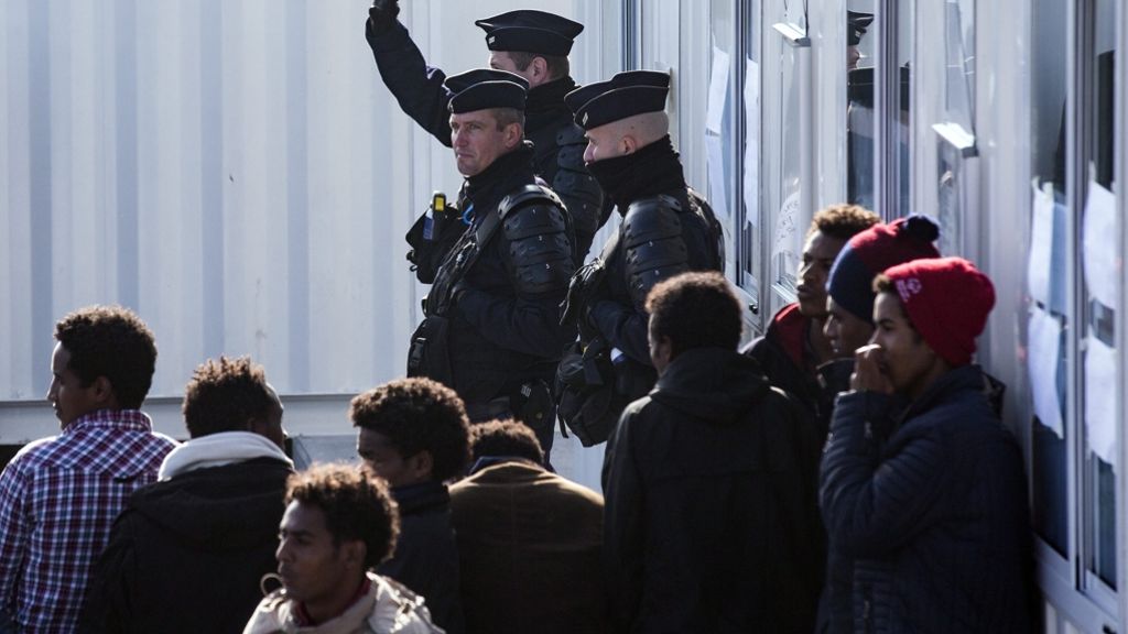 Vor der Räumung: Ausschreitungen im Flüchtlingslager von Calais