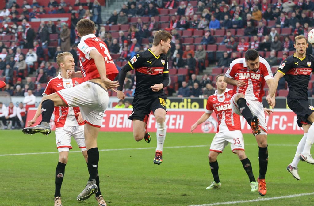 Saison 2015/16: Der VfB startet mit einem 3:1-Sieg ins Jahr 2016 und steht nach Toren von Timo Werner, Daniel Didavi und Christian Gentner mit 18 Punkten auf Rang 15. Am Saisonende steigt der Club dennoch als 17. (33 Punkte) ab.