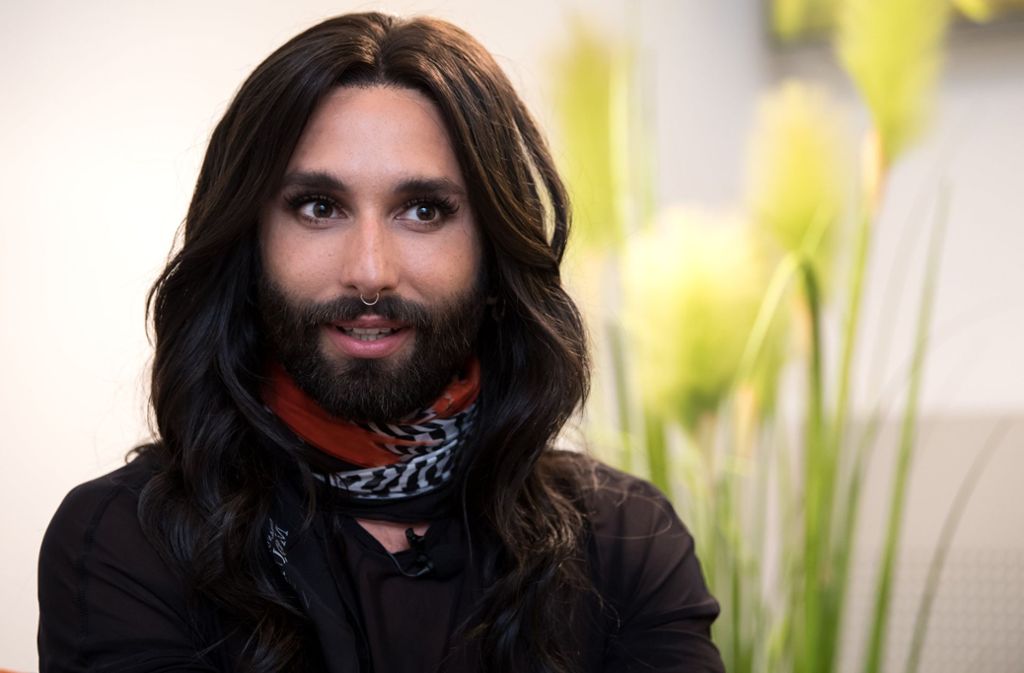 Der Travestiekünstler Thomas Neuwirth alias Conchita Wurst hat sich als HIV-positiv geoutet.