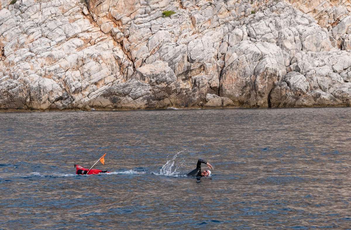 Wassermann Deichmann: Von Karlobag schwimmt er an der kroatischen Küste entlang 450 Kilometer bis nach Dubrovnik.