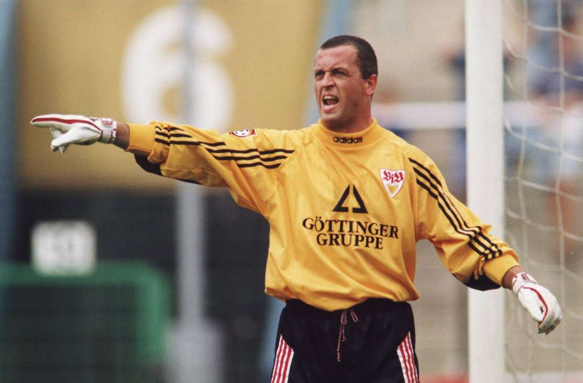 1996 wechselte der österreichische Nationaltorhüter Franz Wohlfahrt von Austria Wien an den Neckar. Für den VfB Stuttgart stand er insgesamt 146 Mal zwischen den Pfosten und gewann in seiner ersten Spielzeit direkt den DFB-Pokal mit dem VfB. Nach vier Jahren wechselte Wohlfahrt wieder zurück zu Austria Wien.