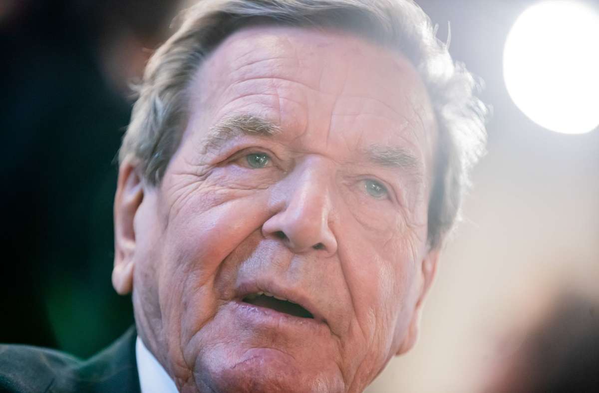 Muss die SPD nicht verlassen: Altkanzler Gerhard Schröder. Foto: dpa/Christoph Soeder