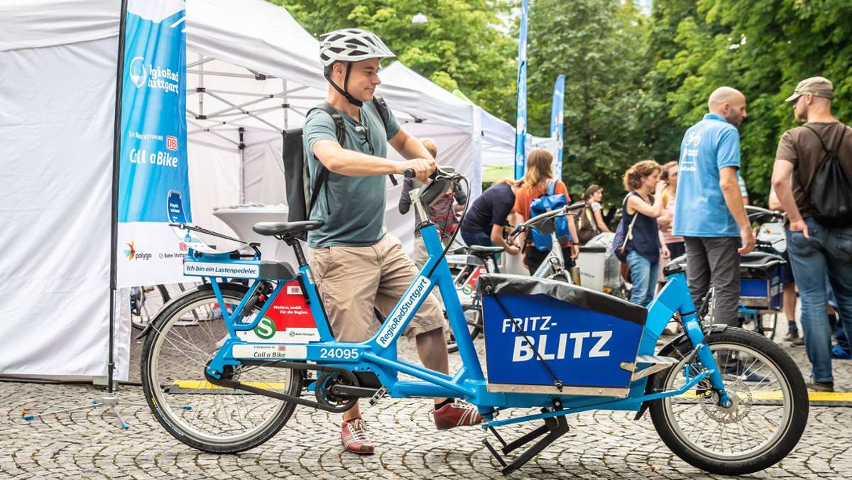 Eine Lastenrad-Ausstellung und ein Mobilitäts-Wochenende eröffnen den neuen Elbenplatz in Böblingen. 