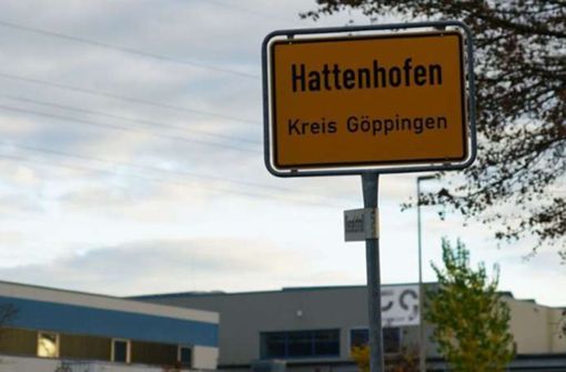 Die Polizei bestätigt, dass in Hattenhofen Schüsse gefallen sind und ein Kreisrat verletzt worden ist. Foto: SDMG/SDMG