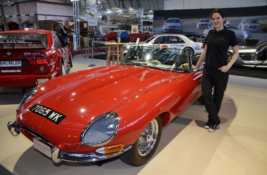 Dieser rote Jaguar E, Baujahr 1963 verfügt über 269 PS.