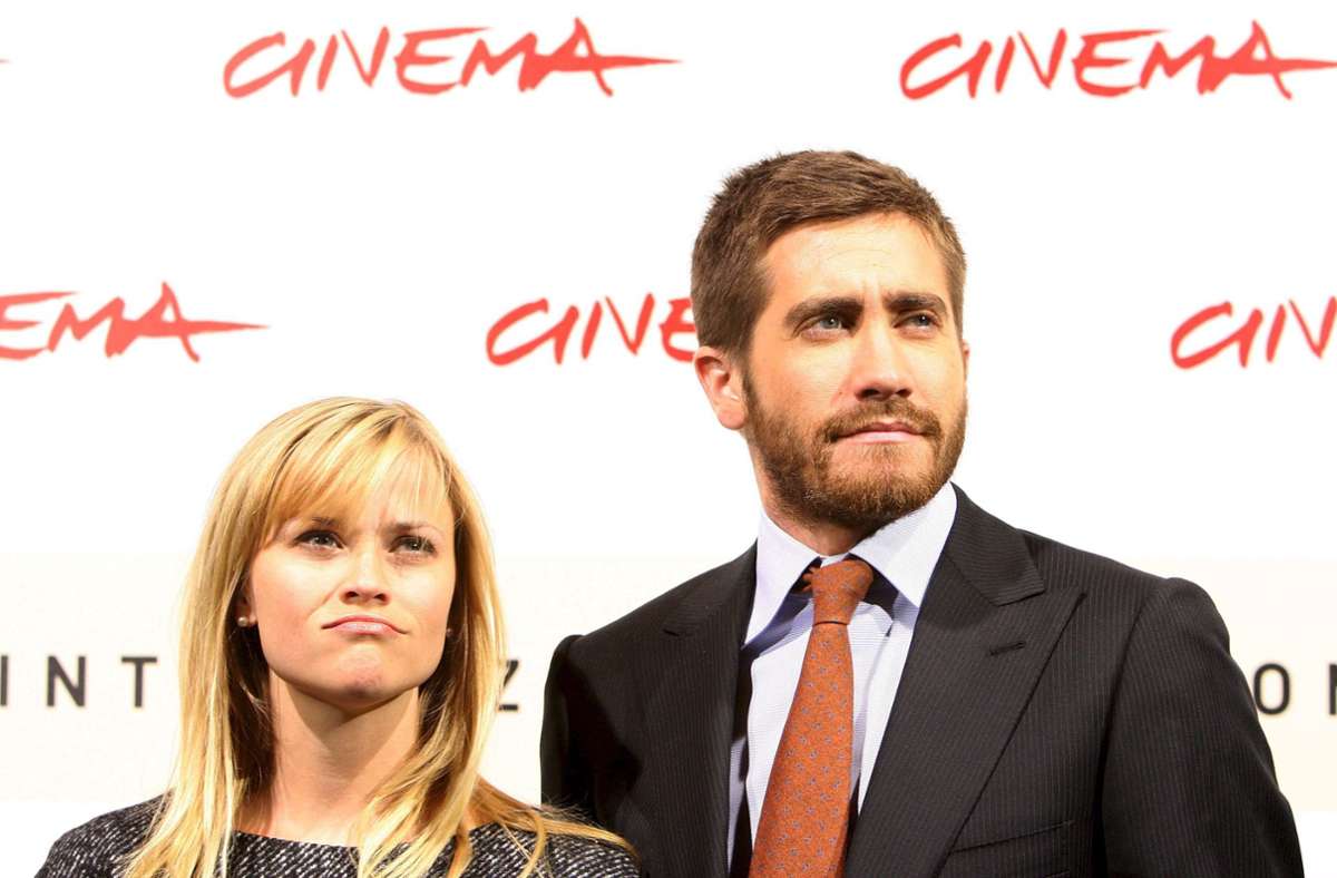 Frankfurt – Los Angeles: Reese Witherspoon und Jake Gyllenhaal waren mal verheiratet – und nutzten einen langweiligen Flug für Sex. Elf Minuten lang, wie Mitreisende berichten.