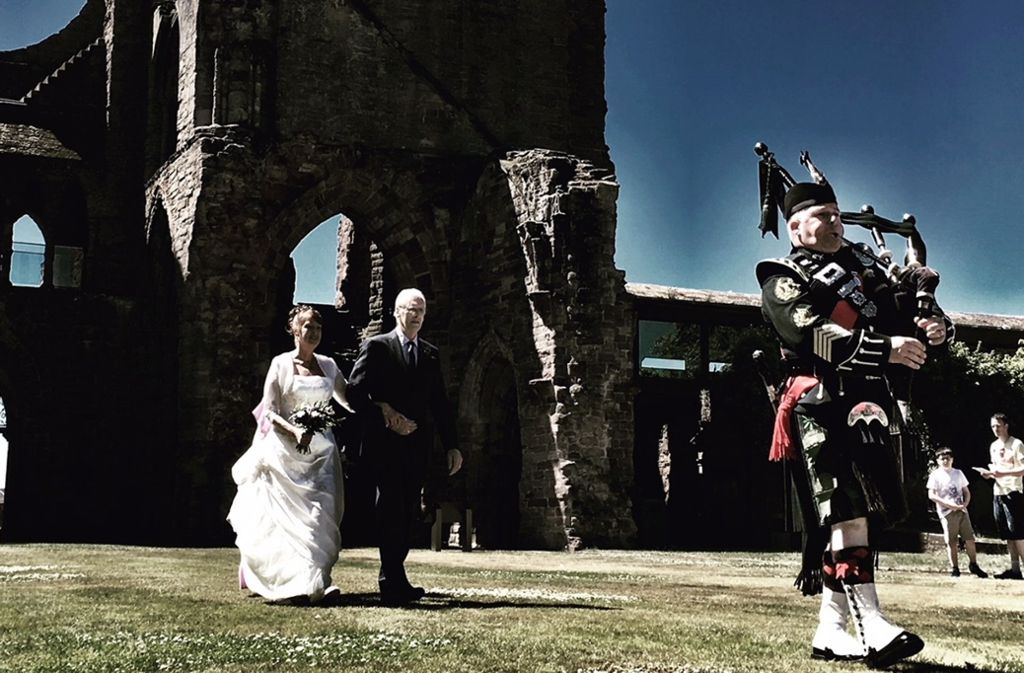 Heiraten zwischen malerischen Ruinen. Das inzwischen verfallene Kloster im schottischen Städtchen Arbroath dient manchen als Eventlocation.