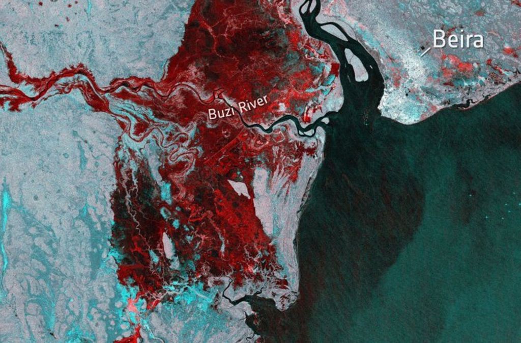 Diese Satellitenaufnahme der Europäischen Raunfahrtbehörde Esa zeigt, dass sich an der Küste und im Binnenland von Mosambik nach der Naturkatastrophe ein riesiger See gebildet hat.
