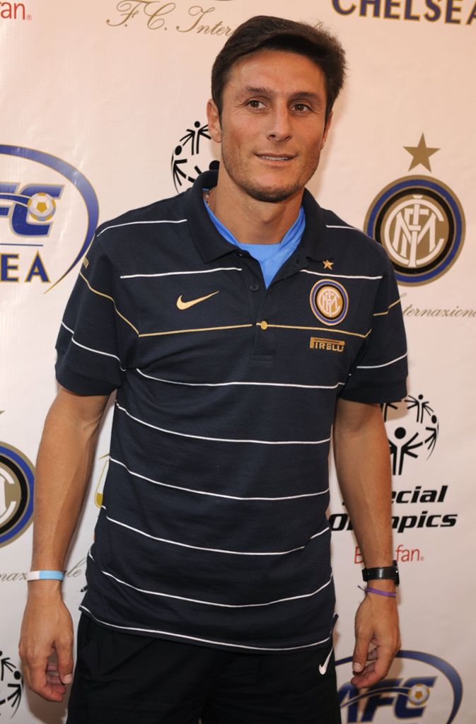 Was Paolo Maldini für den Stadtrivalen Milan ist, ist Javier Zanetti für Inter Mailand: 19 Jahre stand der heute 45-jährige Argentinier beim FC Internationale unter Vertrag und absolvierte fast 900 Partien für die Italiener.