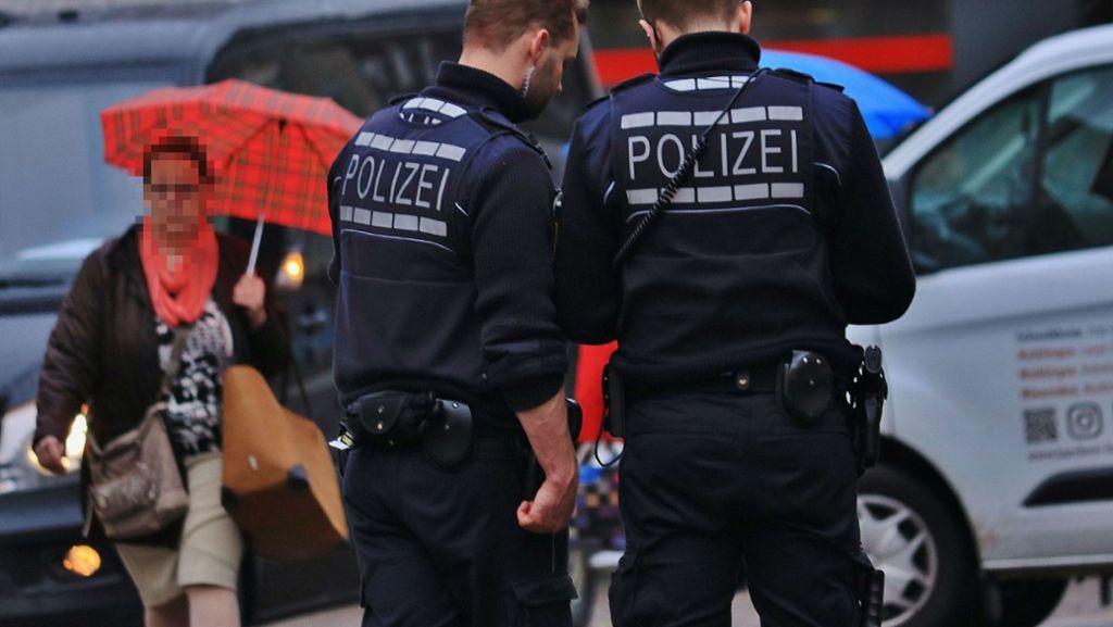 Winnenden: Polizei fahndet nach bewaffnetem Bankräuber