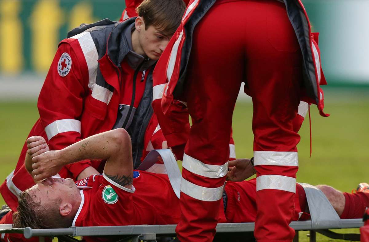 Die schwere Verletzung von Michael Thurk trübte die Freude des FCH über den Cupsieg. Inzwischen ist Thurk als Scout für den Bundesligisten FSV Mainz 05 unterwegs.