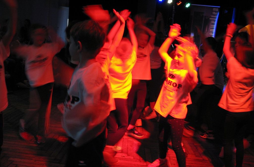 In Tanzlaune waren auch die HipHop-Kinder im Freien Musikzentrum Stuttgart.