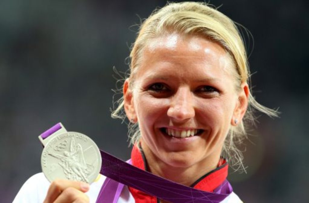 Samstag, 4. August: Erst disqualifiziert, dann doch noch mit Silber belohnt: Die deutsche Siebenkämpferin Lilli Schwarzkopf hat es am Samstag unfreiwillig spannend gemacht.