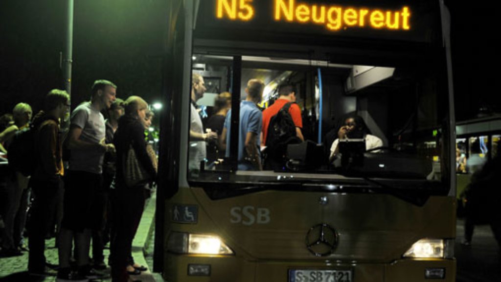 Umstellung auf Winterzeit: Wie fahren Bus und S-Bahn in Stuttgart?