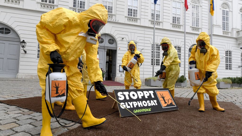  Der Schritt ist ein Signal. Österreich hat als erstes Land in der EU ein Verbot des Unkrautvernichters Glyphosat beschlossen. Ob das rechtlich hält, ist eine andere Frage. 
