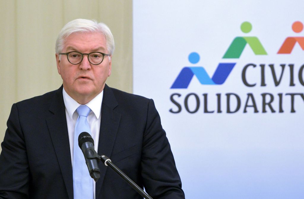 Bundesaußenminister Frank-Walter Steinmeier spricht in Hamburg über die Bedeutung der OSZE.
