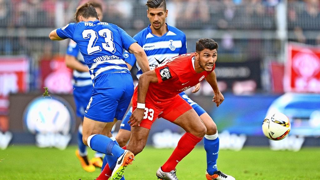  Zwischen 1991 und 2011 haben die Würzburger Kickers nie höher als in der Fußball-Landesliga gespielt. Jetzt klopft der Traiditonsclub ans Tor zur zweiten Liga. An diesem Dienstag (19.10 Uhr/ARD) treten die Unterfranken mit einem 2:0-Sieg aus dem Hinspiel im Rücken beim MSV Duisburg an. 