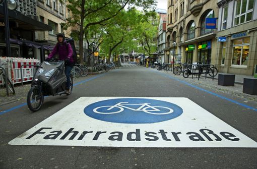 In der Eberhardstraße wurde die  Fahrradstraße 2019 angelegt. Foto: Lichtgut/Leif Piechowski