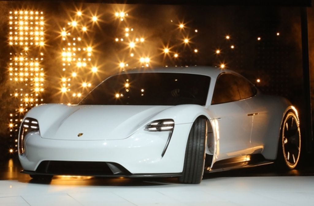 Porsche Concept Car „Mission E“