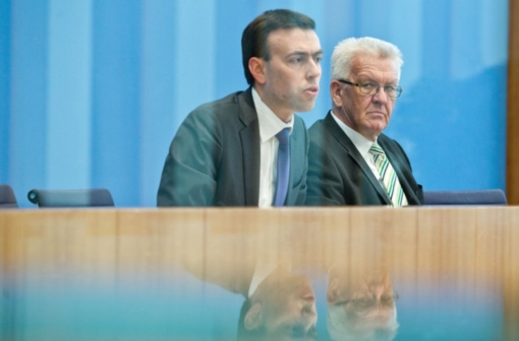 Koalitionspartner: Finanzminister Nils Schmid (SPD, links) und Ministerpräsident Winfried Kretschmann Foto: dpa