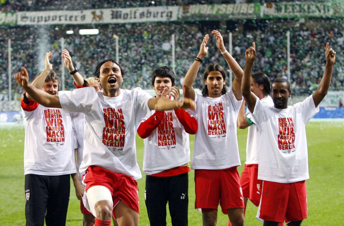 In der Spielzeit 2006/2007 hat der VfB Stuttgart die historische Chance auf das Double, weil das Team im Halbfinale beim VfL Wolfsburg mit 1:0 gewinnt. Im Finale unterliegen die Stuttgarter dann aber dem 1. FC Nürnberg nach Verlängerung mit 2:3.