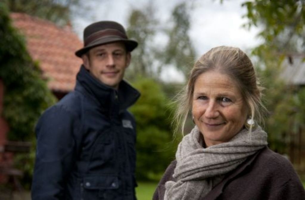 Nögges Exfrau Jutta Scheuthle und der Sohn Sebastian auf dem Klosterhof