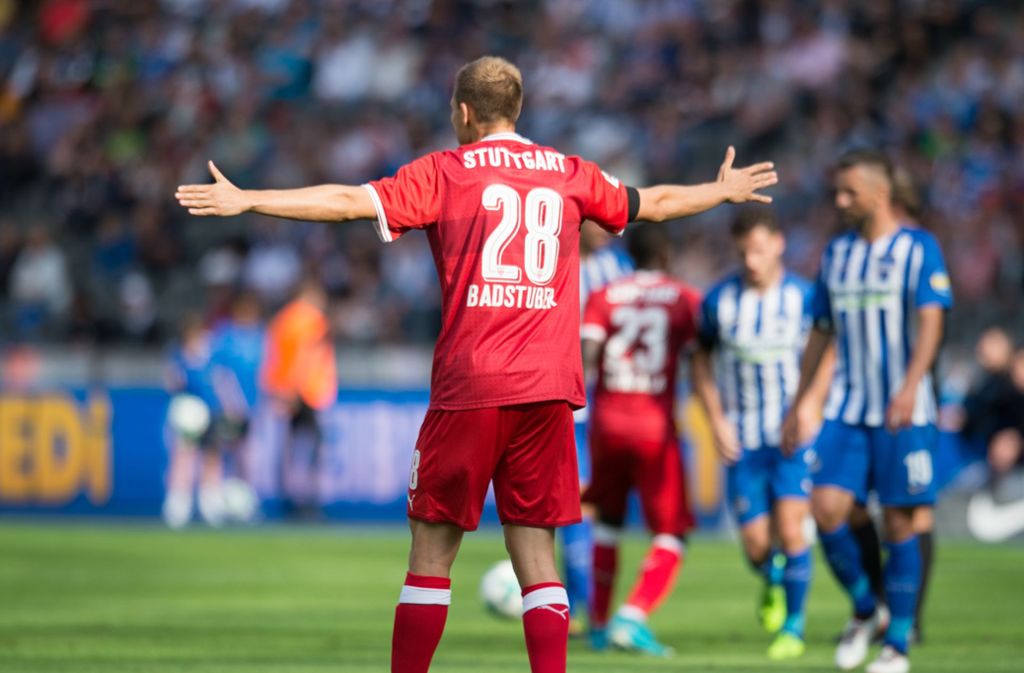 Sein Debüt im VfB-Trikot gab er am 19. August 2017 im Spiel bei Hertha BSC (0:2).