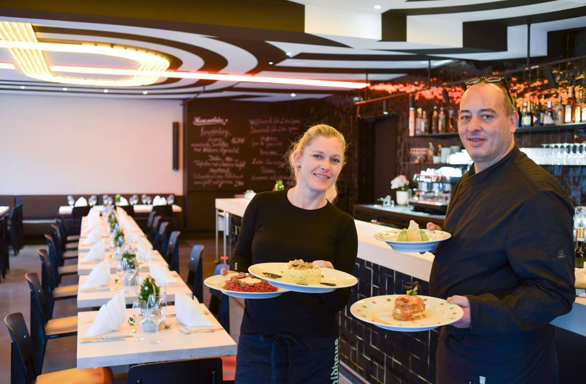 Das Wiesenauerläuten in Stuttgart-Wangen wurde vom Künstler Tobias Rehberger gestaltet. Die Betreiber Nadia und Gabriele Pontillo erfreuen die Gäste mit ihrer italienischen Küche.