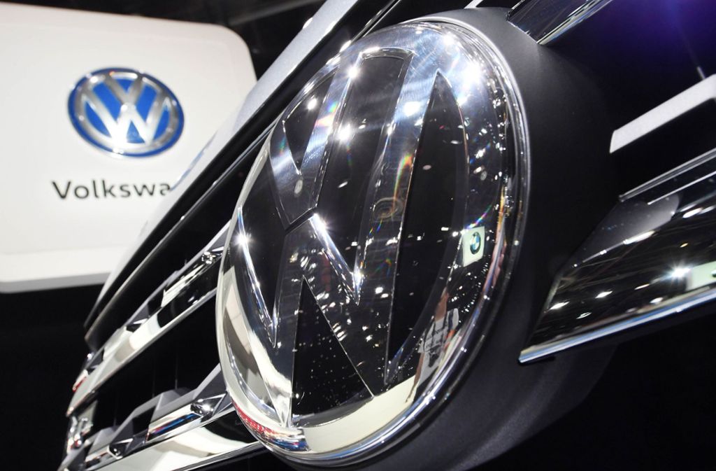 Trotz der Skandale in den letzten Monaten konnte VW den ersten Platz bei „Absatz und Umsatz“ sicherstellen. Auch beim operativen Ergebnis konnte der Wolfsburger Konzern gut abschneiden und belegt Platz zwei.