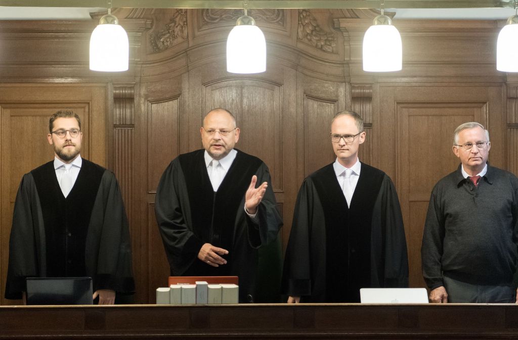 Der Vorsitzende Richter eröffent am 13. September den Prozess im Landgericht Berlin.