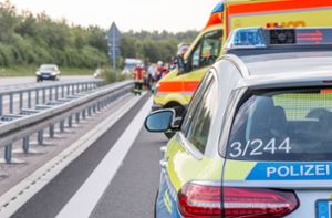Lkw-Fahrer tödlich verletzt – A8 weiter gesperrt