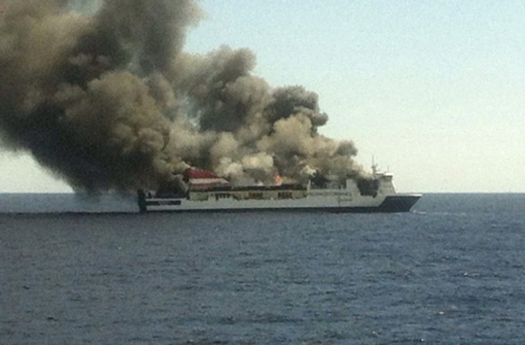 Auf einer Mallorca-Fähre ist ein Feuer ausgebrochen. Die Passagiere mussten das Schiff verlassen und wurden von einer anderen Fähre aufgenommen.