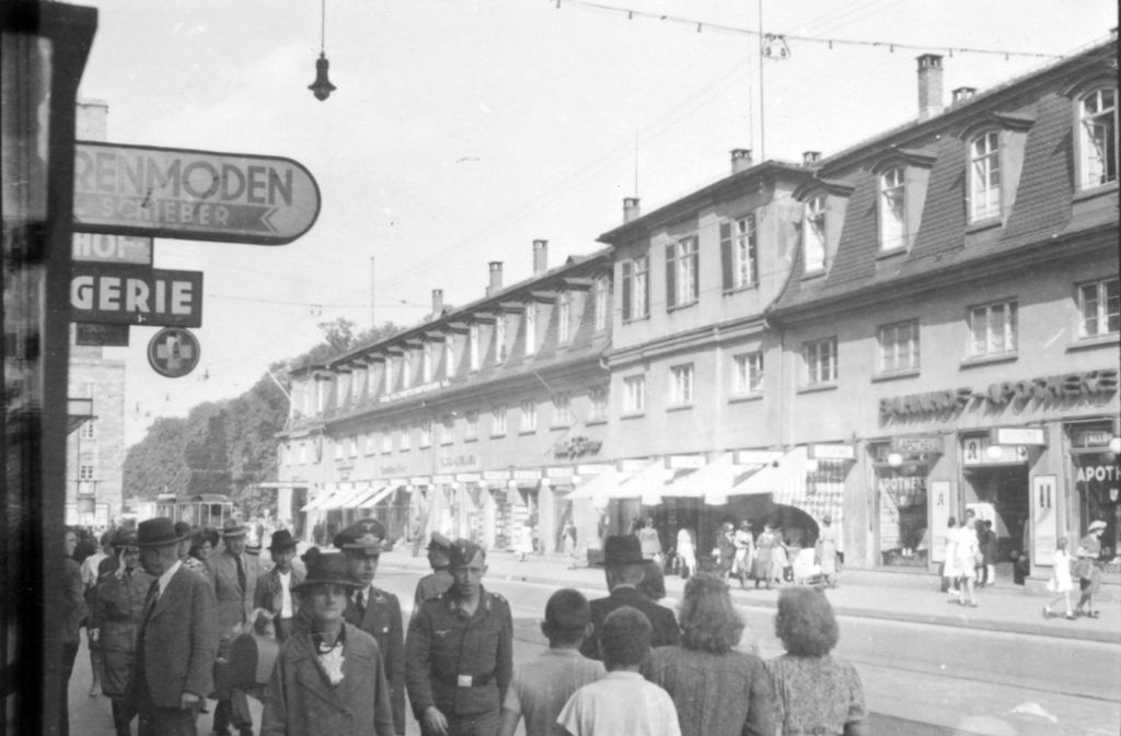 Die Königstraße nahe des Stuttgarter Hauptbahnhofs – eines von rund 12 000 Bildern, die wir in unserem Projekt „Stuttgart 1942“ veröffentlichen.Foto:Stadtarchiv Stuttgart Foto:  