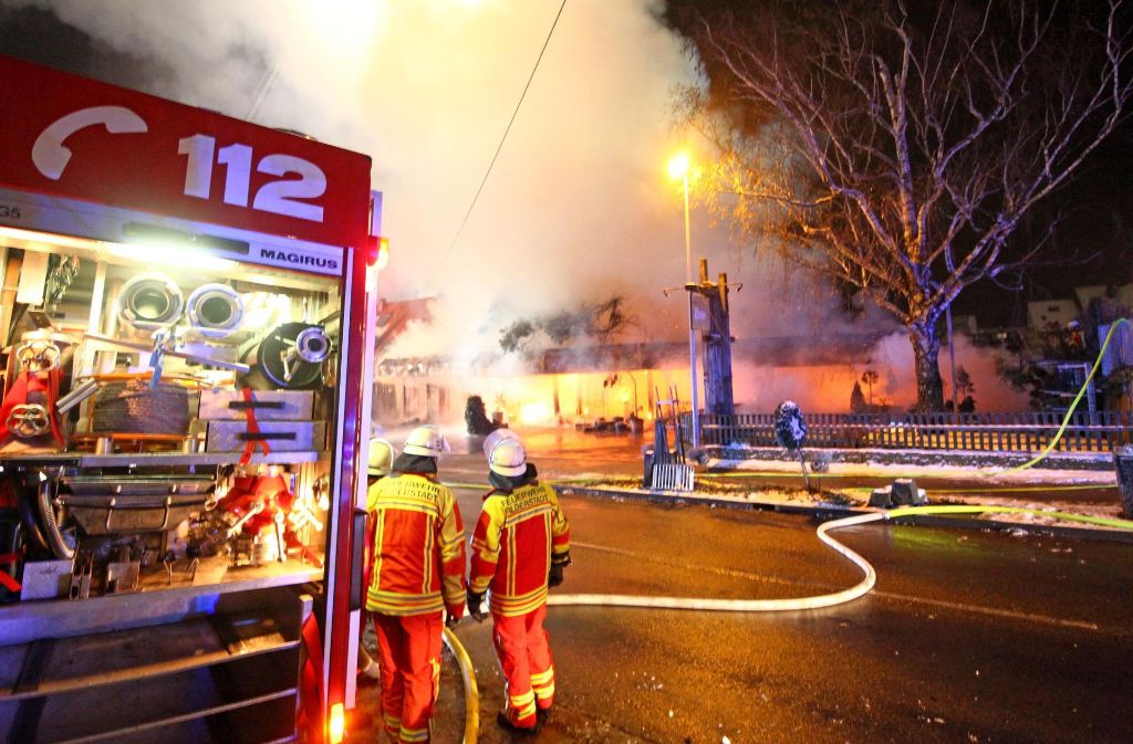 Als die Feuerwehr eintraf, stand das Gebäude bereits in Flammen.