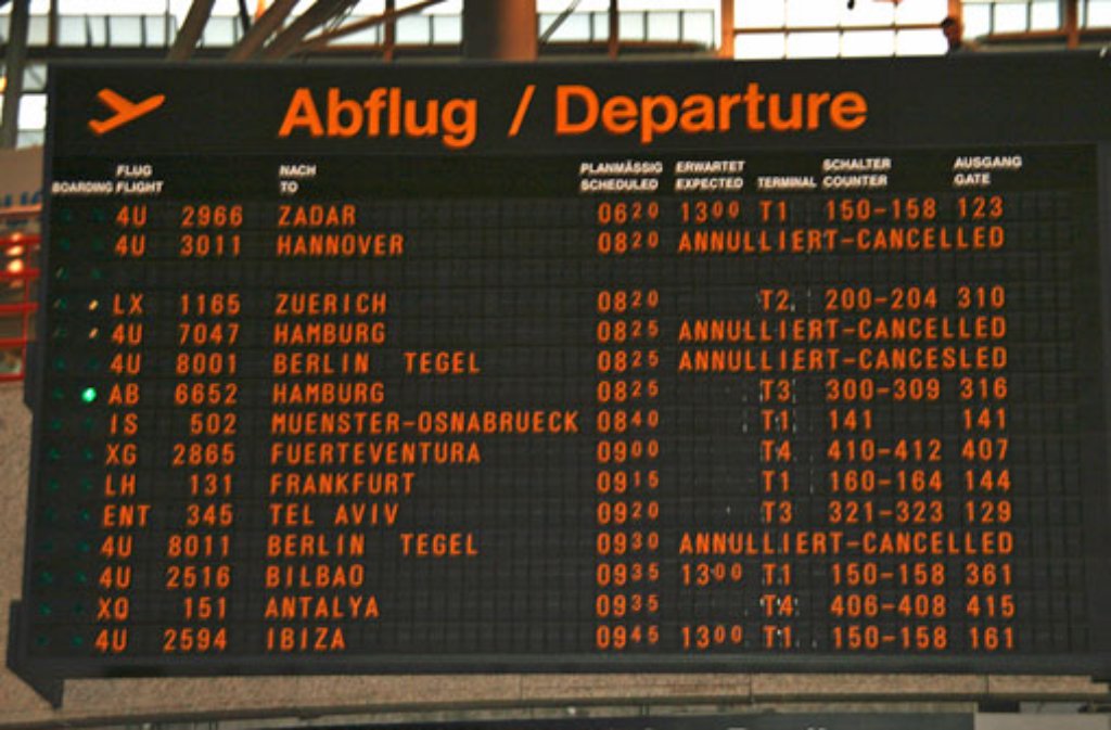 Die Anzeigentafel des Stuttgarter Flughafens verheißt für Germanwings-Flüge nichts Gutes.