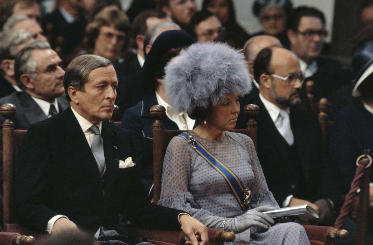 Bereits als Prinzessin wählte Beatrix ausgefallene Hüte. Der „Prinsjesdag“ wurde später auch „Hoedjesparade“ (Hütchenparade) genannt.
