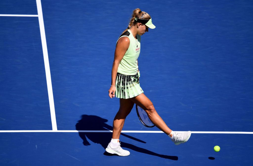 Ende 2019: Lustlos kickt Kerber in New York den Ball über den Platz. Nachdem sie sich bereits im Sommer von Coach Rainer Schüttler getrennt hatte, beschließt sie im September, dass sie die Saison vorzeitig beendet. Seit ihrem Wimbledon-Titel konnte Kerber kein WTA-Turnier mehr gewinnen.