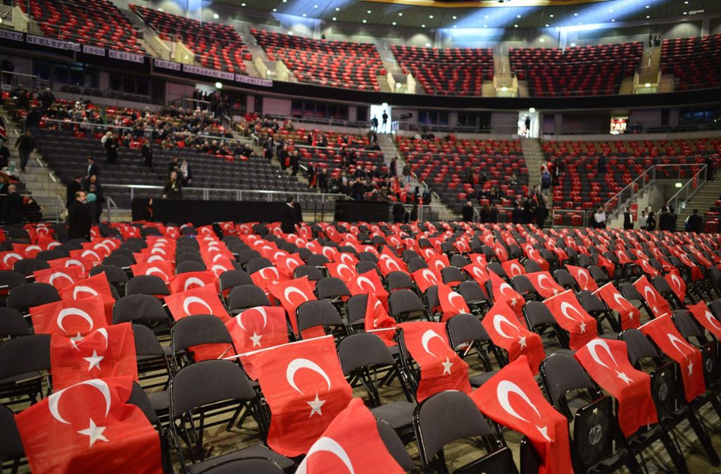 Der türkische Ministerpräsident Yildirim wird vor etwa 10.000 Anhängern in Oberhausen sprechen.