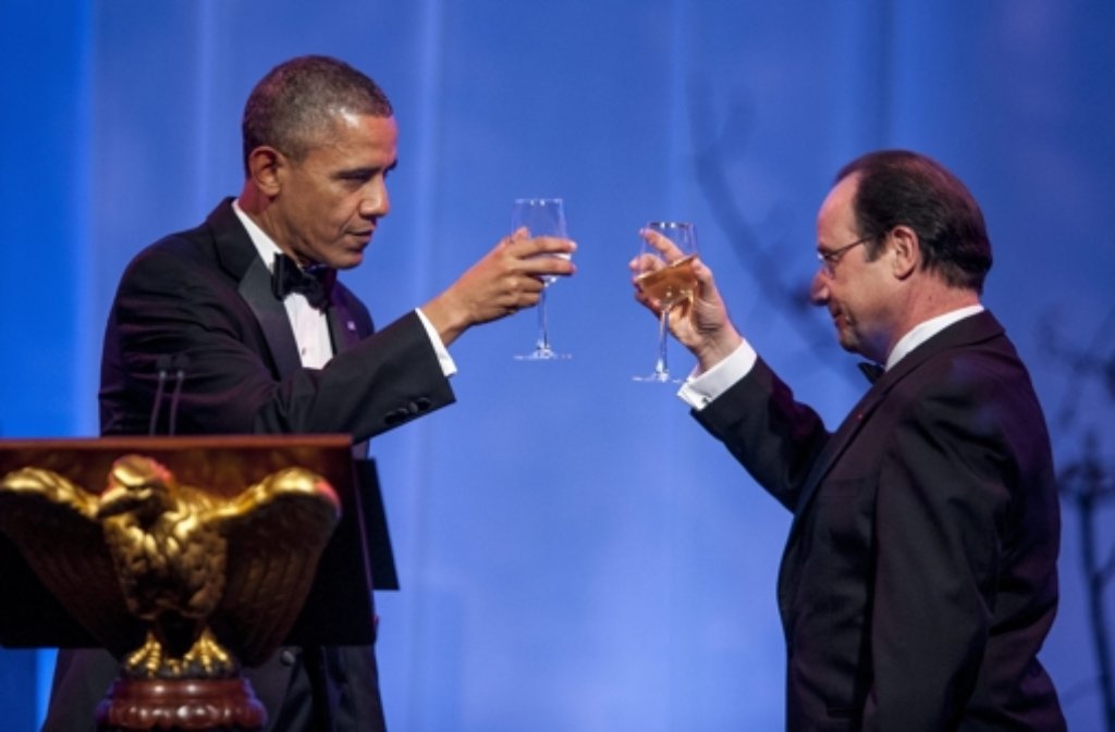 Cheers! Barack Obama und François Hollande