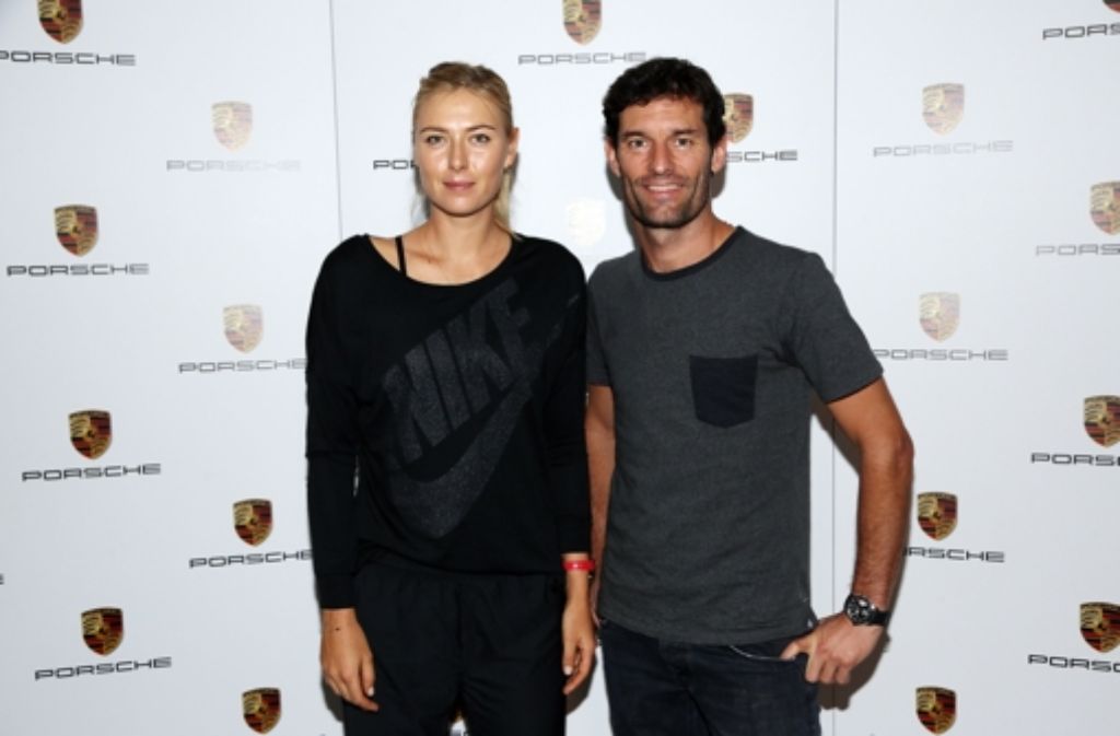 Der Australier Mark Webber fährt das russische Tennis-Ass Maria Scharapowa.