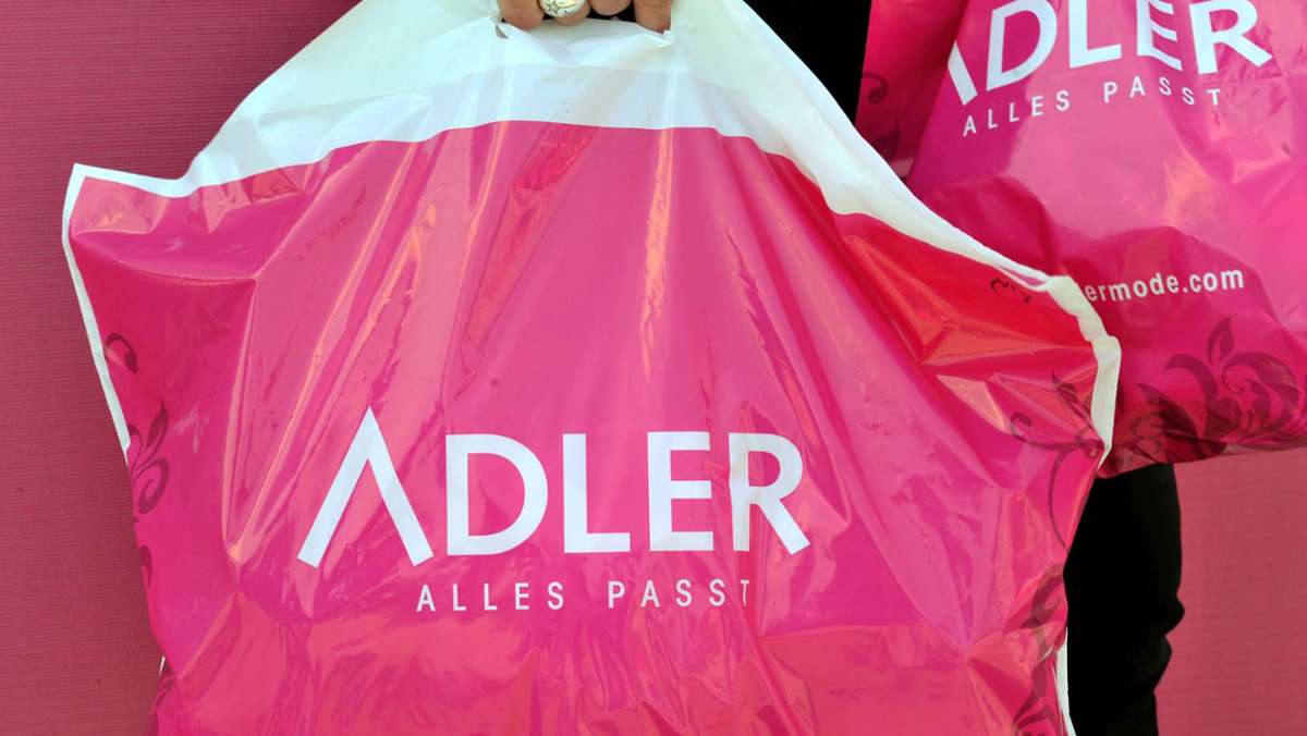  Der Modehändler Adler Modemärkte AG beantragt Insolvenz. Auslöser für den Antrag seien die Umsatzeinbußen durch die seit Mitte Dezember 2020 andauernden Schließungen fast aller Verkaufsfilialen. 