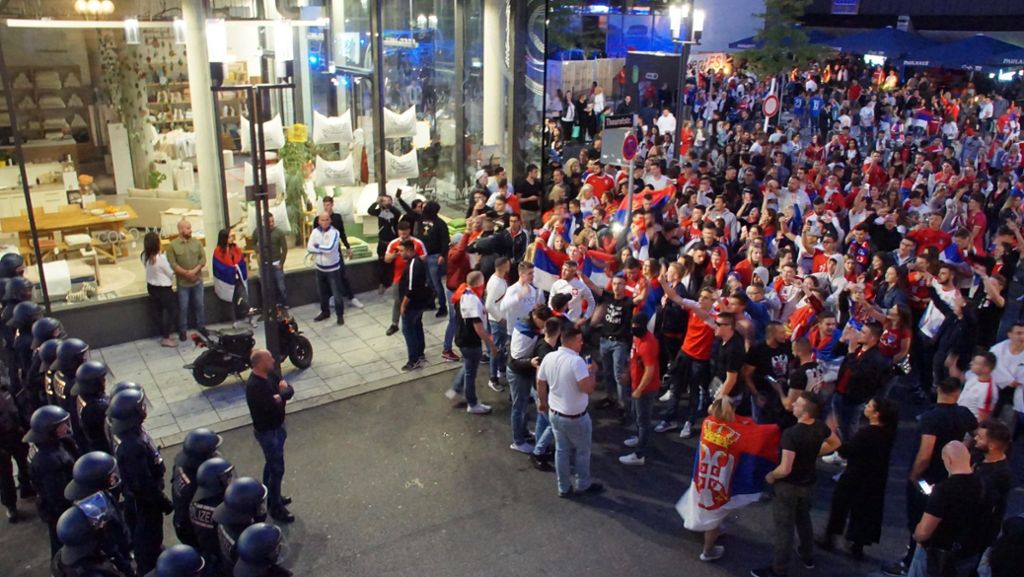 Nach Serbien-Spiel bei der WM 2018: Polizei rückt in Stuttgart zu Großeinsatz aus